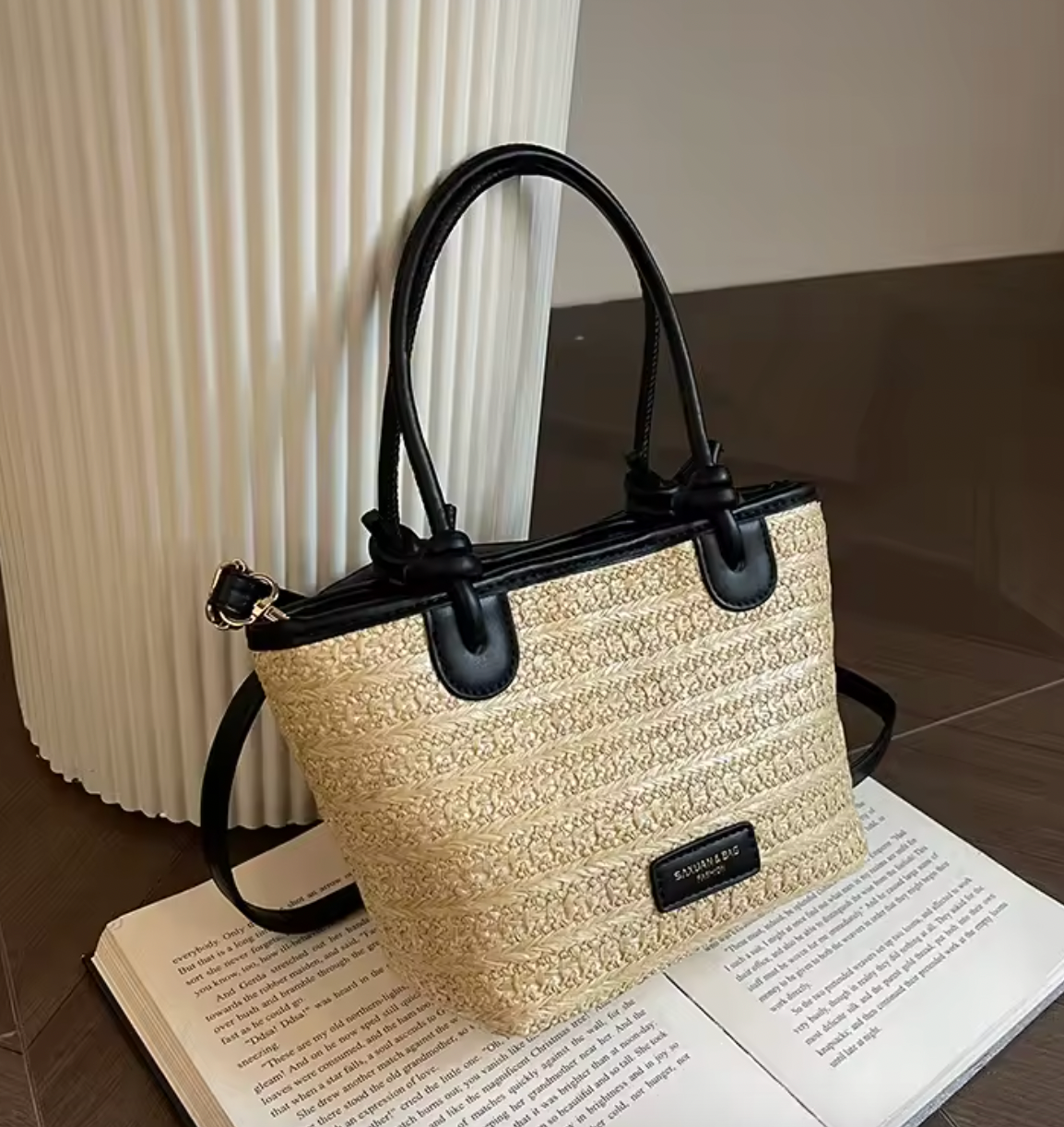 Mini Straw Crossbody