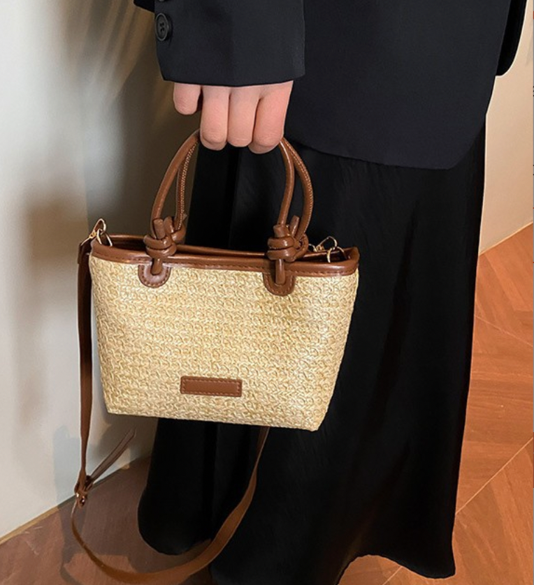 Mini Straw Crossbody
