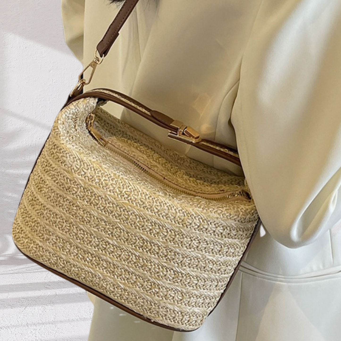 Chic Straw Bucket Bag