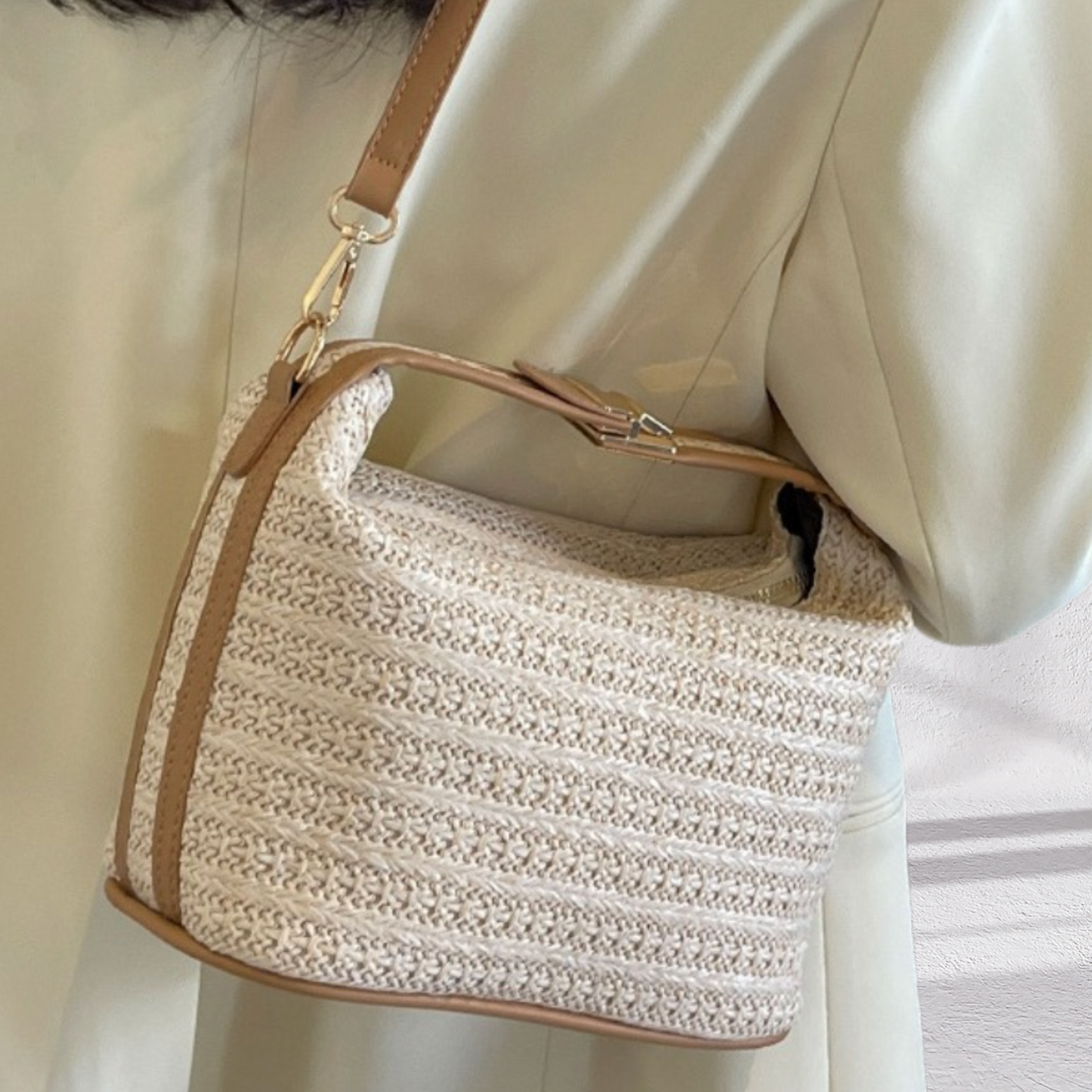 Chic Straw Bucket Bag