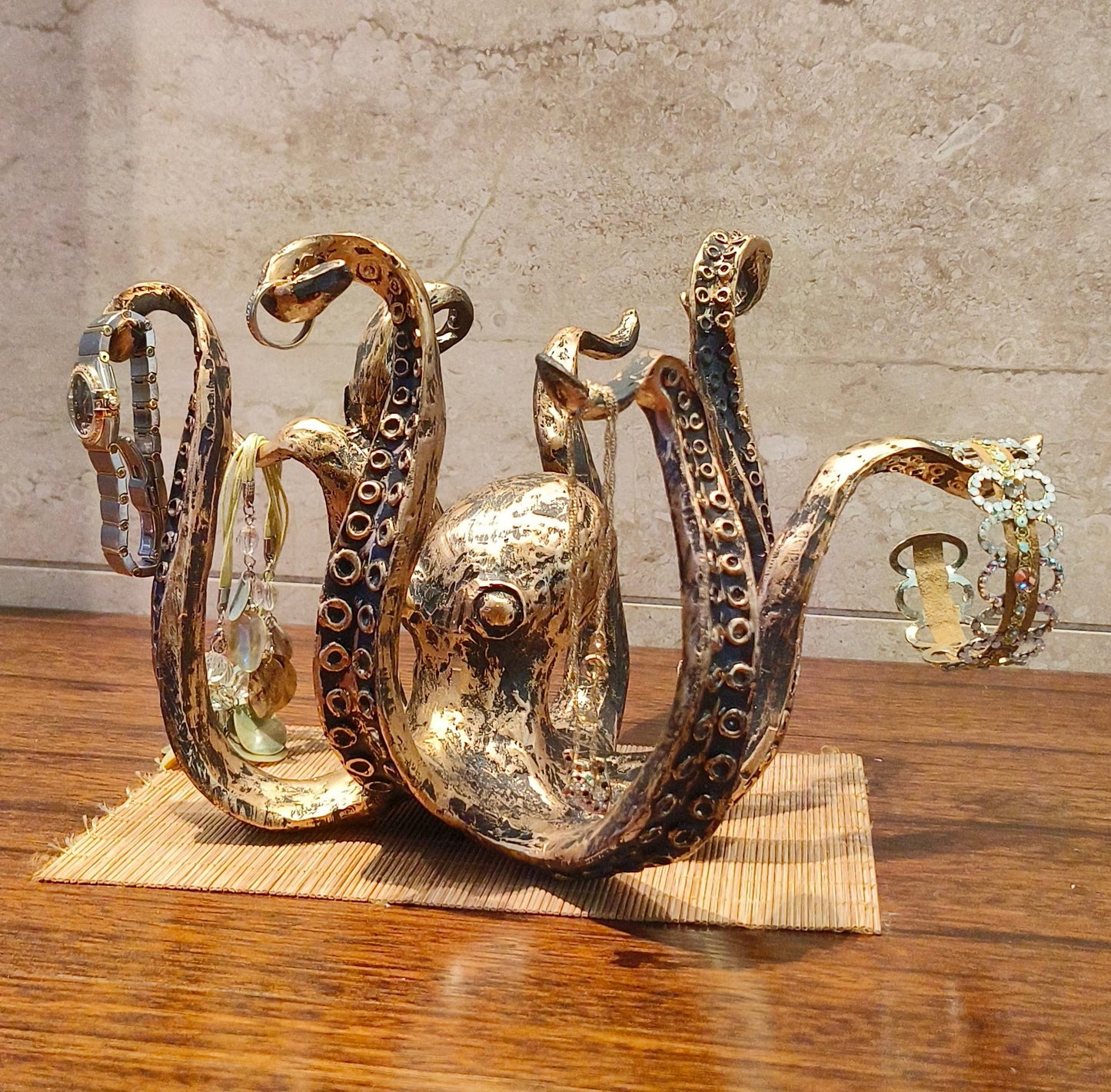 Kraken™ - Rustic Octopus Mug Holder