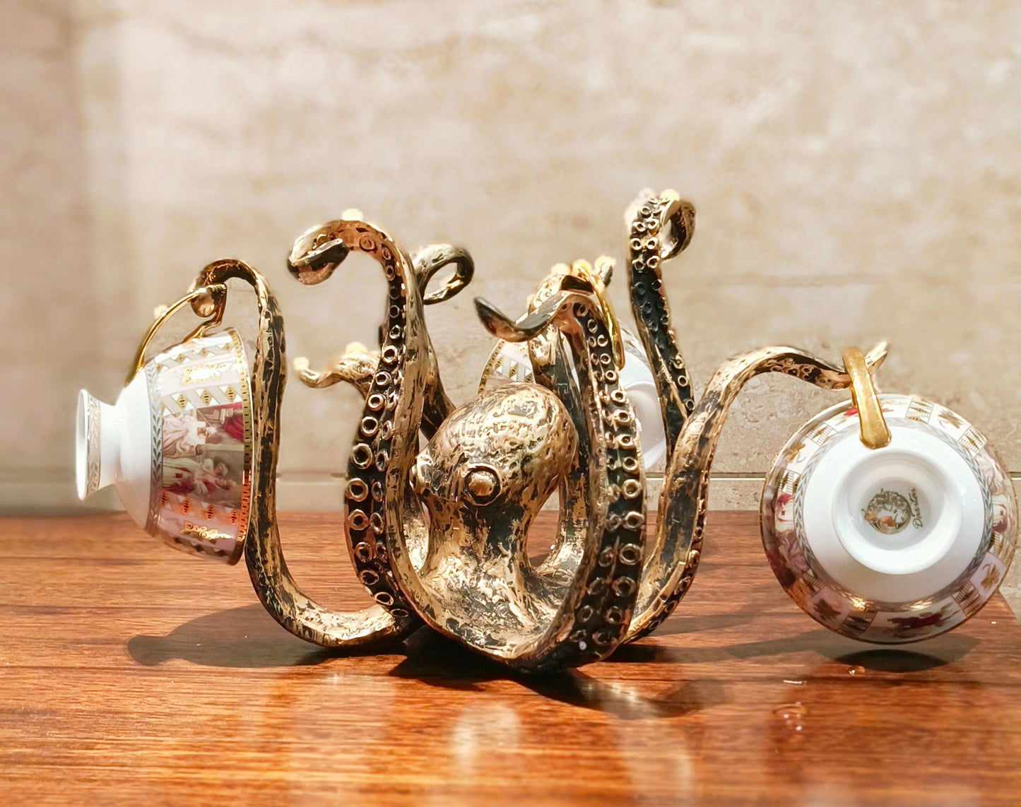 Kraken™ - Rustic Octopus Mug Holder